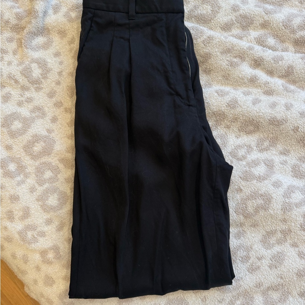 Aritzia Effortless Pants Size 6